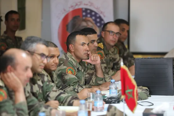 Réformer la supervision des services de renseignement au Maroc : Un dialogue stratégique sur la responsabilité, l’expertise technocratique et l’évolution pilotée par le Palais